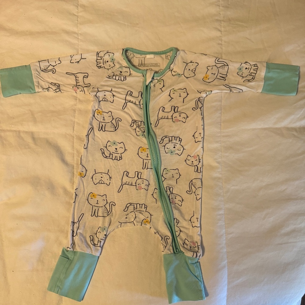 Cat bamboo onesie with option feet and hand covers (size 1-3 months)